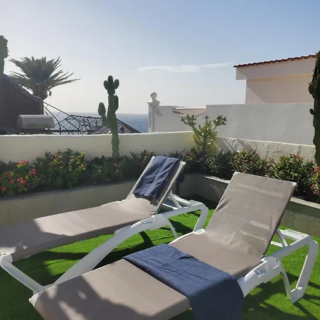 Sunrise With Heated Pool. Holiday home Callao Salvaje