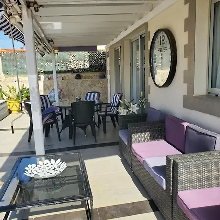 Holiday home Sunrise With Heated Pool. *